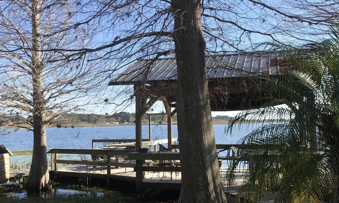 Tavares House | Sunrise to Sunset on private 900 sq ft dock with BBQ!