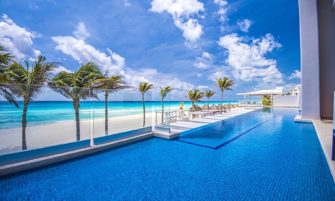 Punta Cancun Hotel | Sunscape Cancun All-Inclusive Resort & Spa by Hyatt