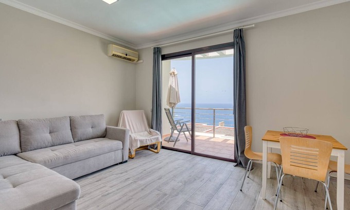Patalavaca Apartment | SUNSET AND CALM IN THE ATLANTIC OCEAN