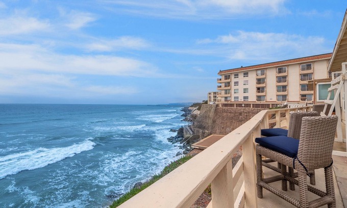Sunset Cliffs House | Sunset Cliffs Oceanfront Home | Jacuzzi, BBQ & Patios w/Panoramic Views | Dog-Friendly