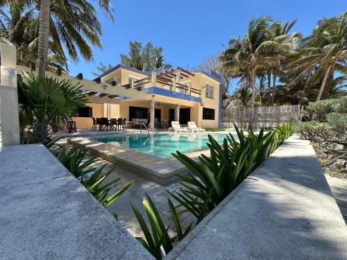 Chicxulub Puerto House | Sunset Mompracem in Chicxulub, Yucatan