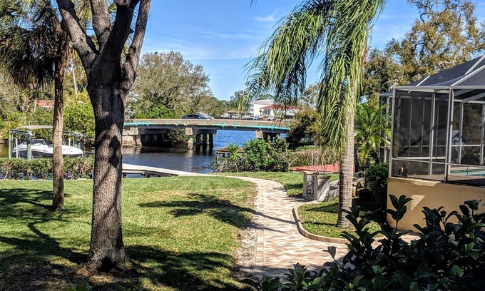 Tarpon Springs Apartment | Sunset Palms - Waterfront Apartment with Direct Access to Gulf
