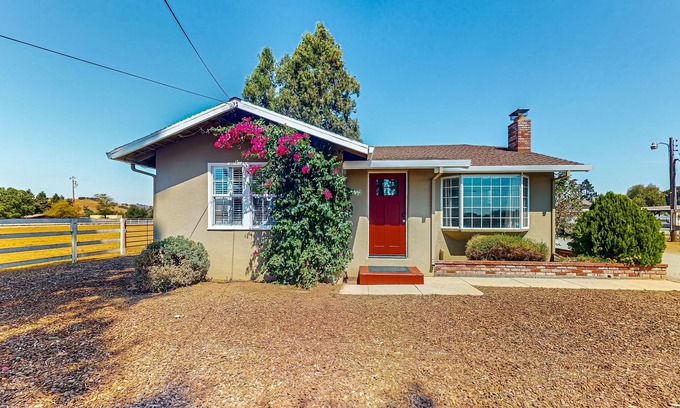 San Martin House | Sunset Ridge Ranch, Main House | four acre property near wineries, picnic area