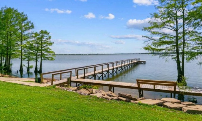 Redwood House | Sunset View RV Spot 50AMP