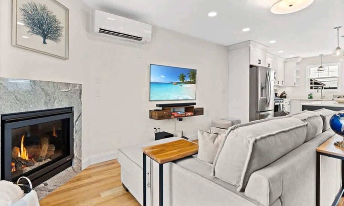 Hampton House | Sunset Views | Fireplace | Lux Kitchen | Laundry