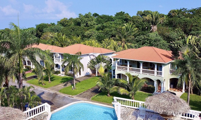 Antoneys Cay Villa | Sunset Villas 7A, West End: Gorgeous, Updated 2 Bedroom Villa