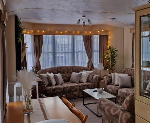 Clacton-on-Sea Other | Sunshine Atlas Glamping Retreat