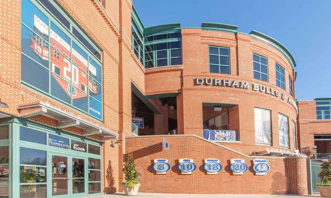 Durham Hotel | Super 8 by Wyndham Durham/University Area NC