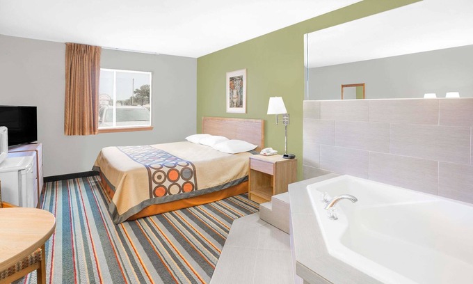 Carbon Cliff Hotel | Super 8 by Wyndham East Moline