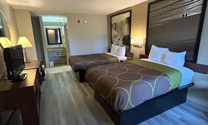 Cape Fear Hotel | Super 8 by Wyndham Fayetteville