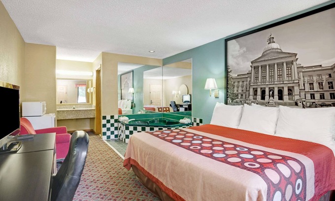 Forest Park Hotel | Super 8 by Wyndham Forest Park