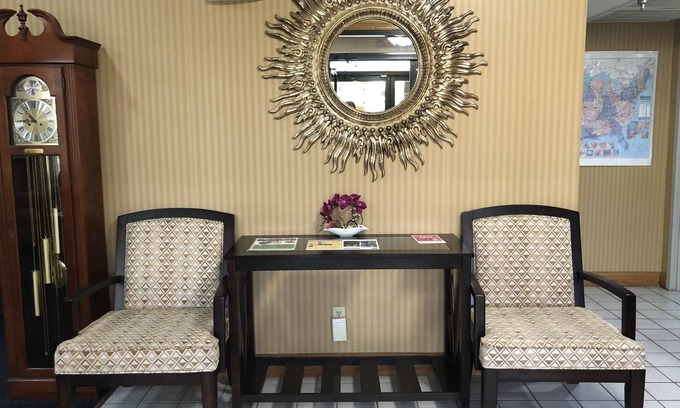 Franklin Hotel | Super 8 by Wyndham Franklin Hwy 31