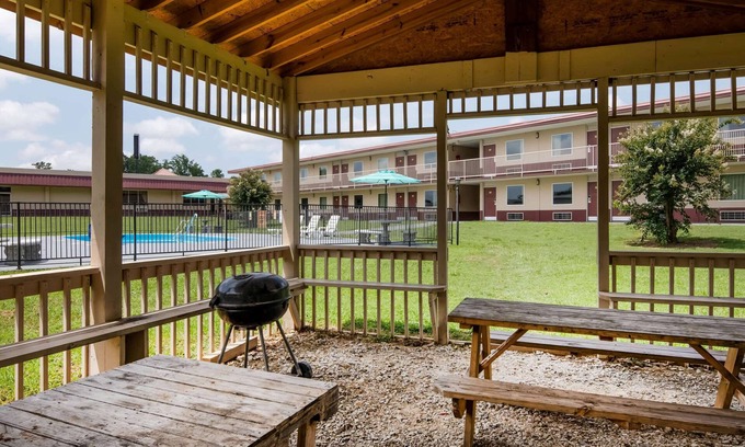 Gaffney Hotel | Super 8 by Wyndham Gaffney