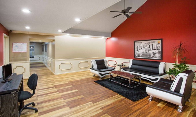 Garner Hotel | Super 8 by Wyndham Garner/Clayton/Raleigh