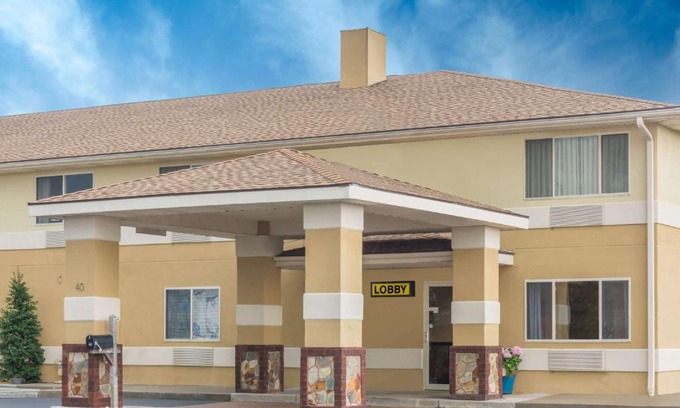 Hanover Hotel | Super 8 by Wyndham Hanover