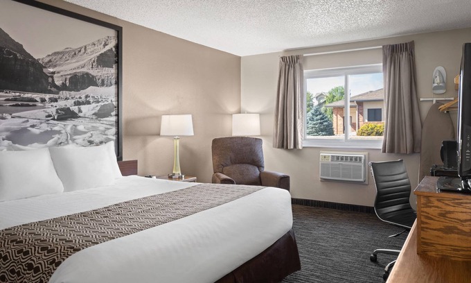 Lewistown Hotel | Super 8 by Wyndham Lewistown