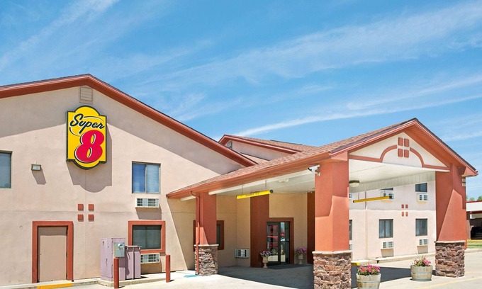 Del Camino Hotel | Super 8 by Wyndham Longmont/Del Camino