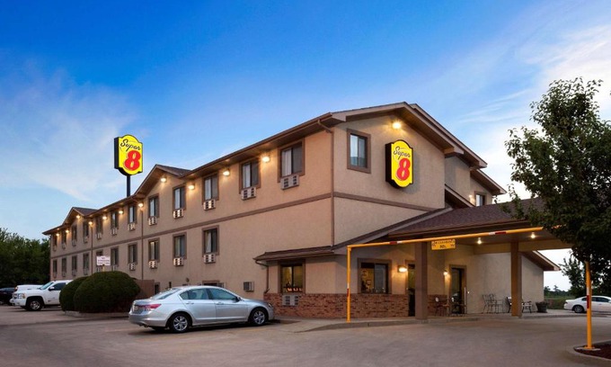 Macon Hotel | Super 8 by Wyndham Macon