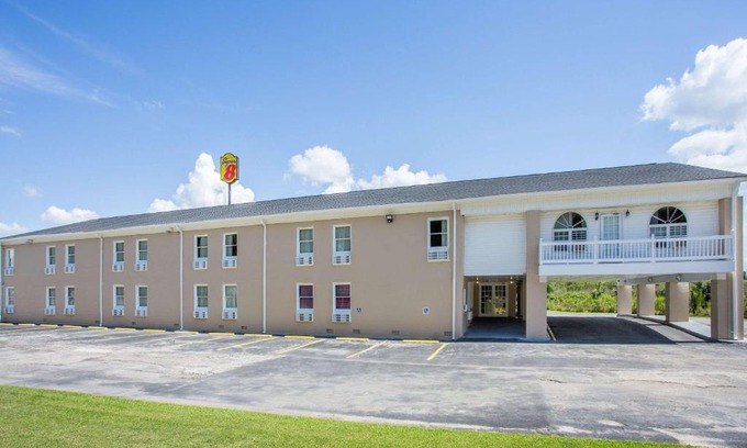 Manning Hotel | Super 8 by Wyndham Manning