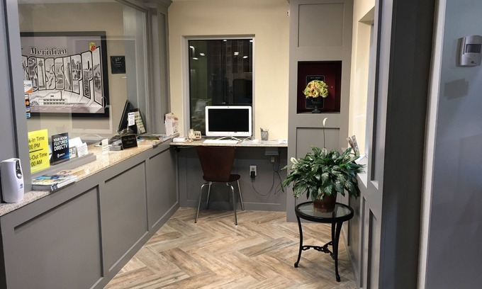 Meridian Hotel | Super 8 by Wyndham Meridian