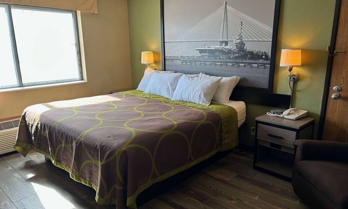 Perry Hotel | Super 8 by Wyndham Perry IA