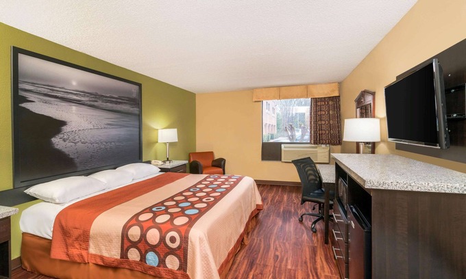 Northeast Raleigh Hotel | Super 8 by Wyndham Raleigh North East