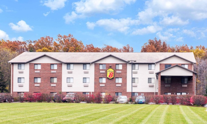 Richfield Hotel | Super 8 by Wyndham Richfield/Cleveland