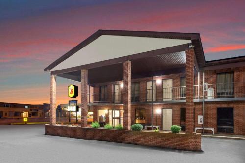 Sandusky Hotel | Super 8 by Wyndham Sandusky
