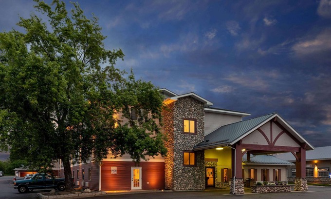 Spokane Valley Hotel | Super 8 by Wyndham Spokane Valley