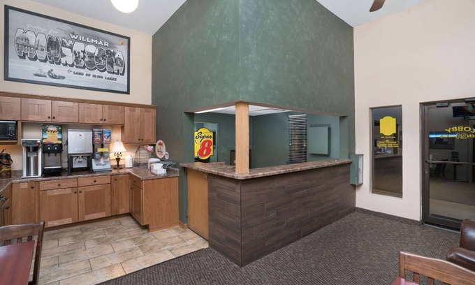 Willmar Hotel | Super 8 by Wyndham Willmar