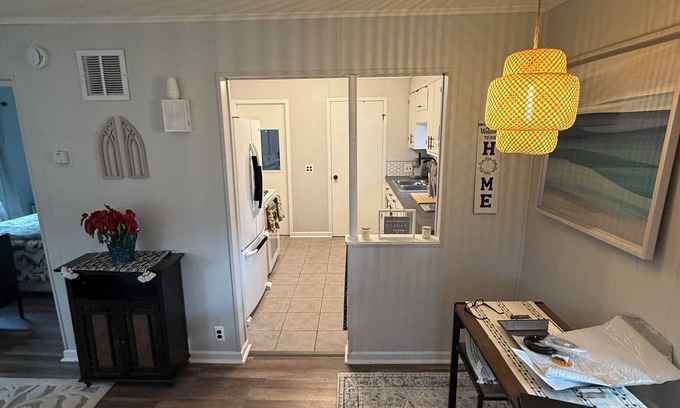 Dearborn Cottage | Super cute cottage in Dearborn