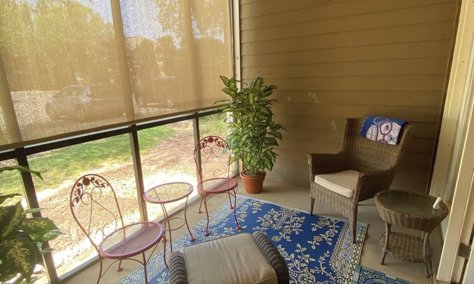 Foley Condo | Super nice and lovely 3 bed, 2 bath condo 1st floor with community pool.