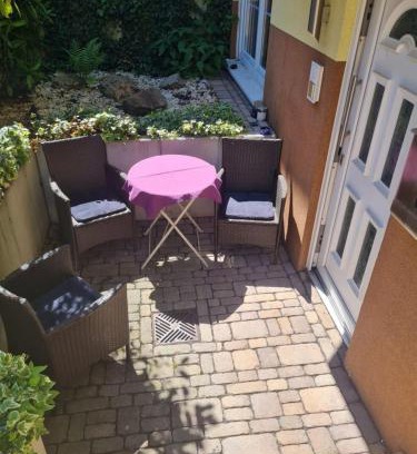 Nidderau Apartment | Super schöne Ferienwohnung Monteurunterkunft, Handwerkerwohnung, Nähe Hanau und Frankfurt