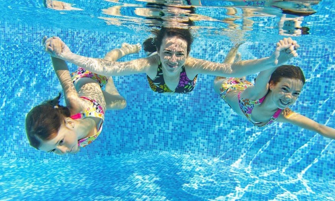 Louth House | Superb 6 berth caravan at Sunnydale Holiday Park ref 35079A