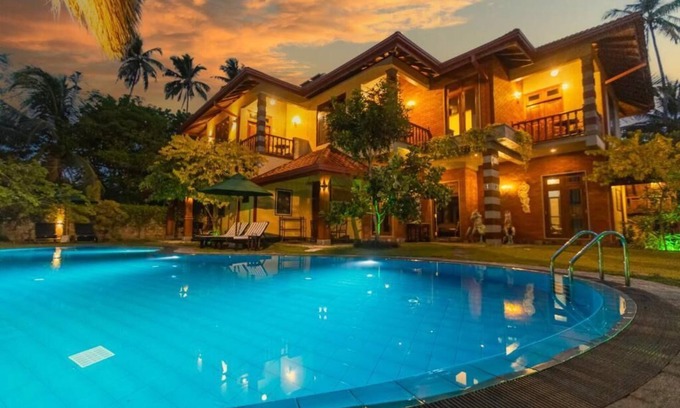 Balapitiya Villa | Superb 7-bedroom villa in Balapitiya