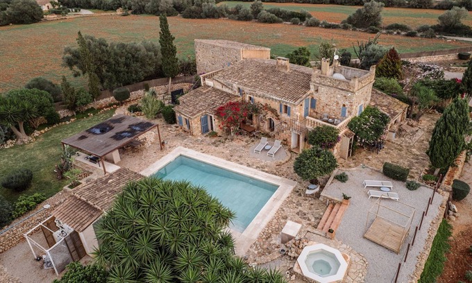 Felanitx Villa | Superb Mallorca Villa | Villa Gilderoy | 5 Bedrooms | Spacious Furnished Sun.