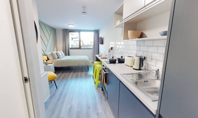 Middlesbrough Apartment | Superb Studio Apartment - 001