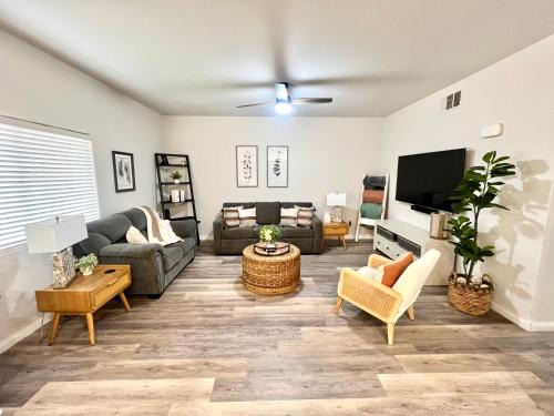 Mesquite Apartment | Supreme updated Hawkridge Condo