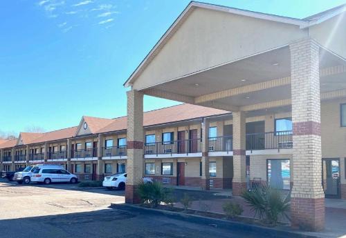 Pearl Hotel | SureStay Hotel by Best Western Richland