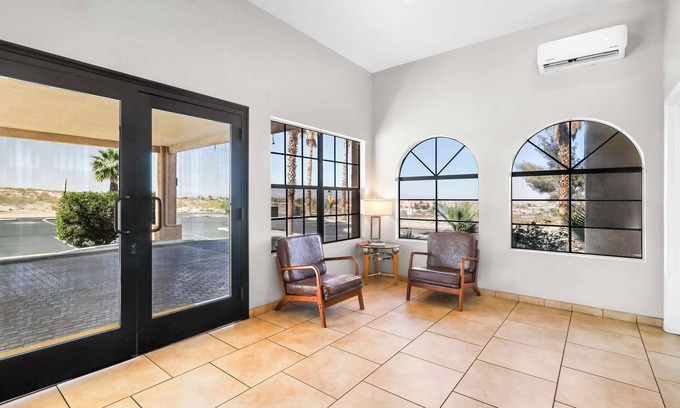 Twentynine Palms Hotel | SureStay Plus by Best Western Twentynine Palms Joshua Tree