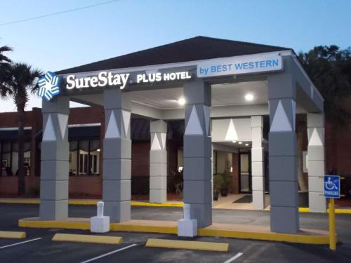 St. Marys Hotel | SureStay Plus Hotel by Best Western St Marys Cumberland