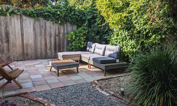 Leucadia Cottage | Surf Cottage Beach Town Monthly Stays only.