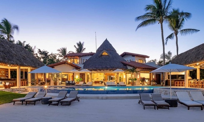 Punta de Mita Villa | Surf-Out Villa with Ocean Views and Full Staff