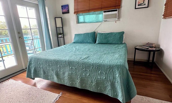 Makaha Apartment | SURFERS DREAM STUDIO