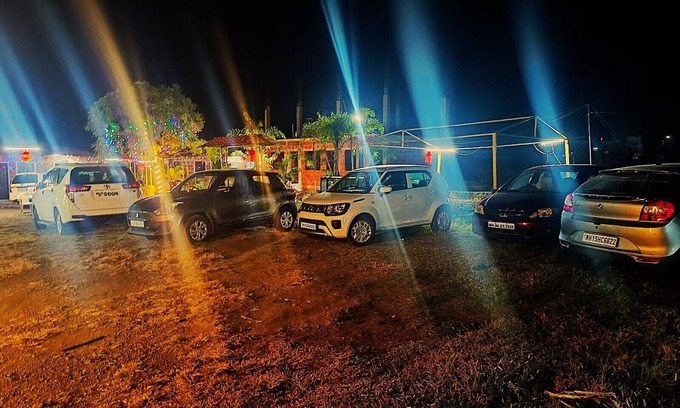 Akalkot Hotel | Swami Om Bhakt Nivas