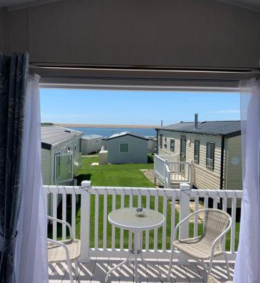 Weymouth Resort | Swan View Haven, Littlesea