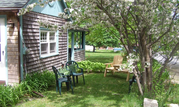 Hulls Cove Cottage | Sweet Cottage One Quarter Mile From The Entrance To Acadia National Park.