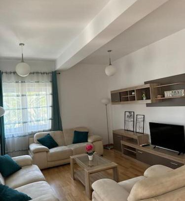 Sauk Apartment | Sweet Escape Apartment w POOL