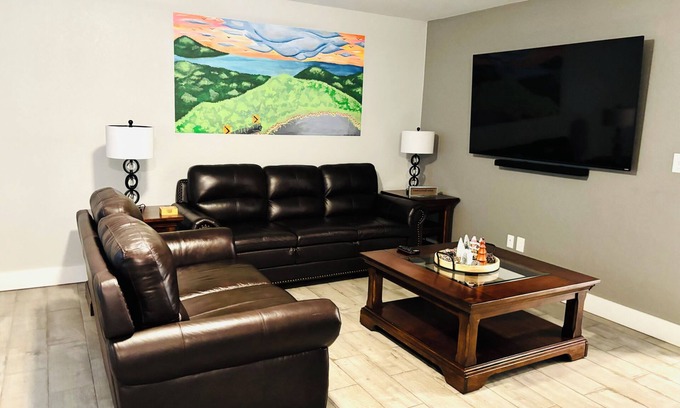 Fayetteville House | Sweet Home 2 BR