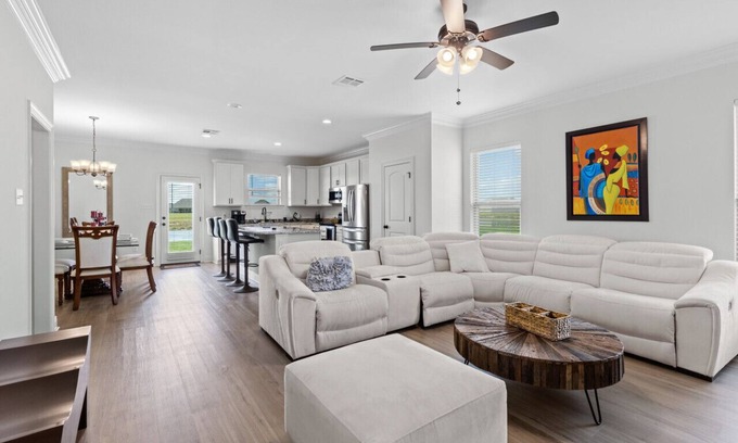 Lake Charles House | Sweet Life Family Haven by the Pondside - WCN232